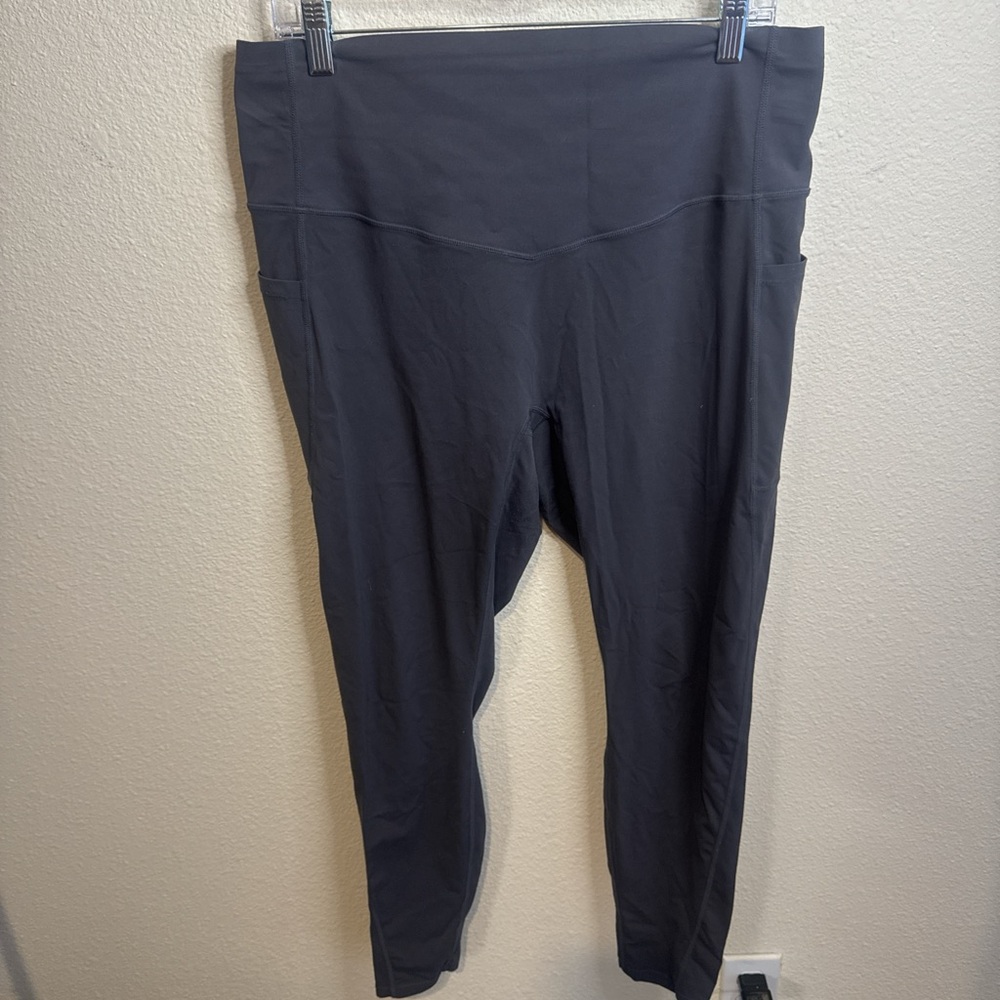 Gray tummy Control Halara leggings. Size XL